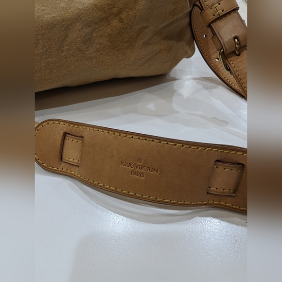 LOUIS VUITTON Monogram Saumur 30 Canvas Crossbody Bag Brown - Picture 15 of 17